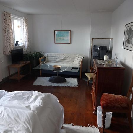 Aakirkeby Bed And Breakfast Exterior photo