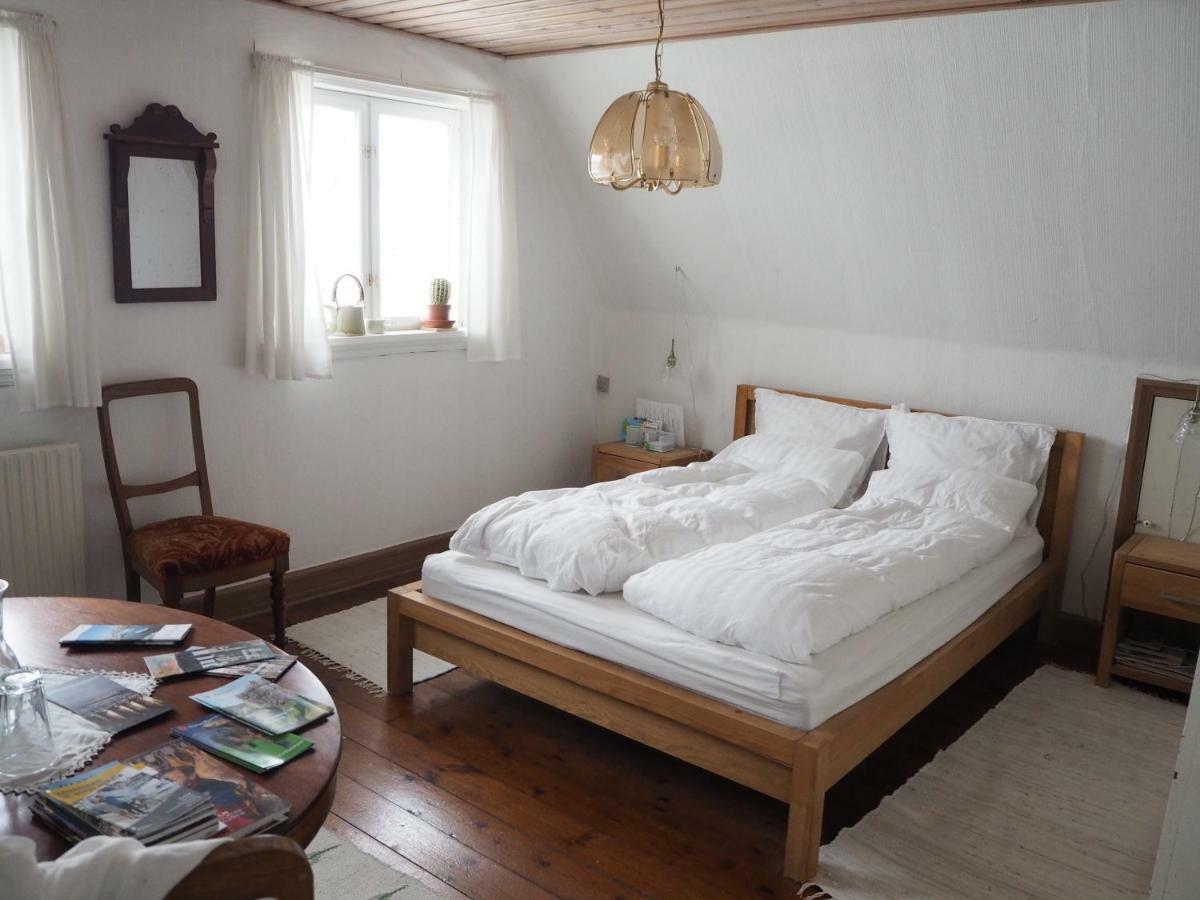 Aakirkeby Bed And Breakfast Exterior photo